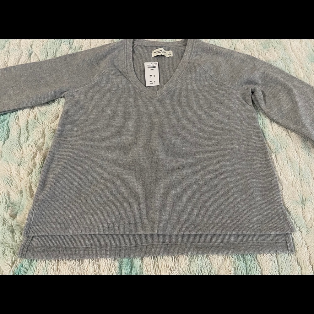 Grey, long sleeved cozy sweater, so soft!